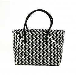 شنطة رحلات مقلم أسود وابيض BBG21-1324 شنطة رحلات مقلم أسود وابيض BBG21-1324